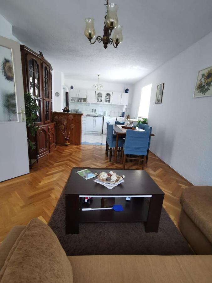 Apartman Pavelic Lovinac  Exterior photo